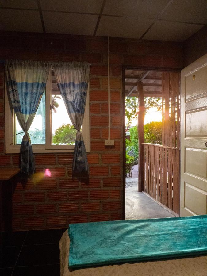 猫简易别墅旅馆 Ko Lanta 外观 照片